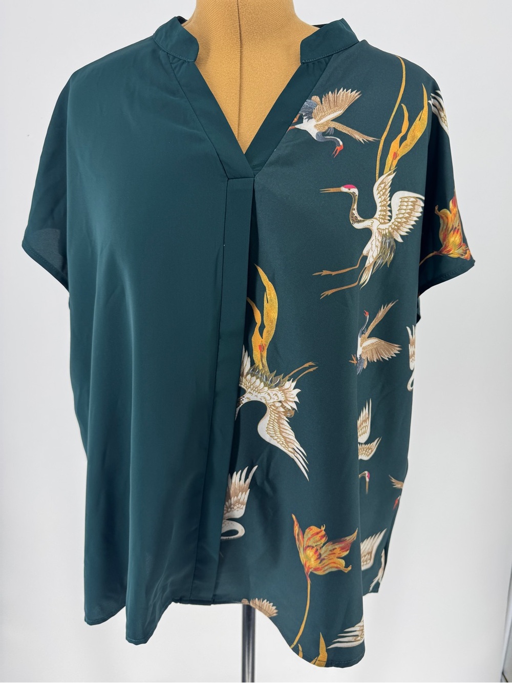 SHEIN Dark Teal Crane Print Split V-Neck Blouse